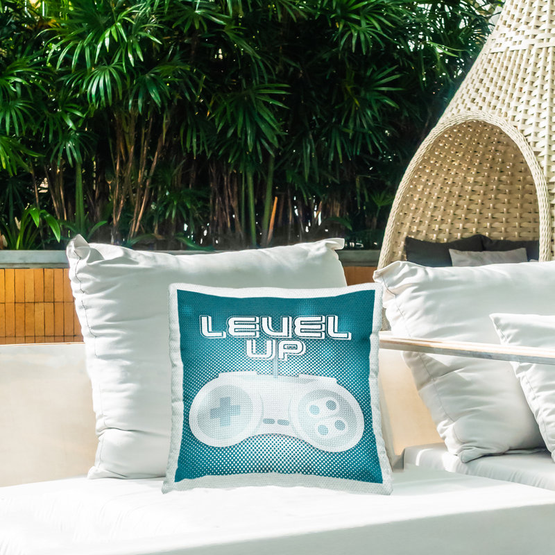 Coussin d'extérieur à imprimé niveau personnalisé par Yass Naffas Designs, Oui