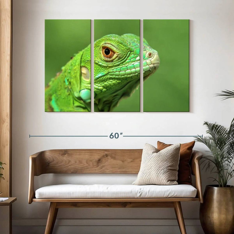 Green Lizard Closeup, 32" H x 50" W