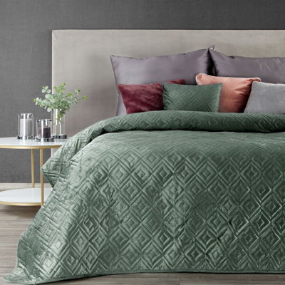 Gamaliel Solid Colour Bedspread