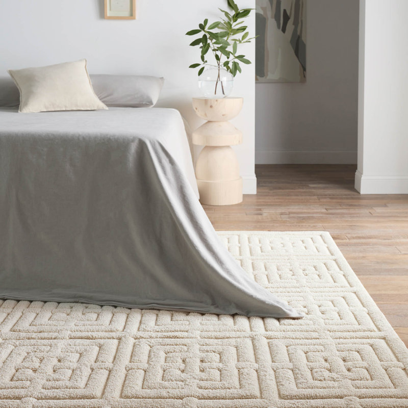 Hira Rectangle Geometric Machine Woven Polyester/Chenille Area Rug in Cream, Rectangle 3'11" x 5'11"