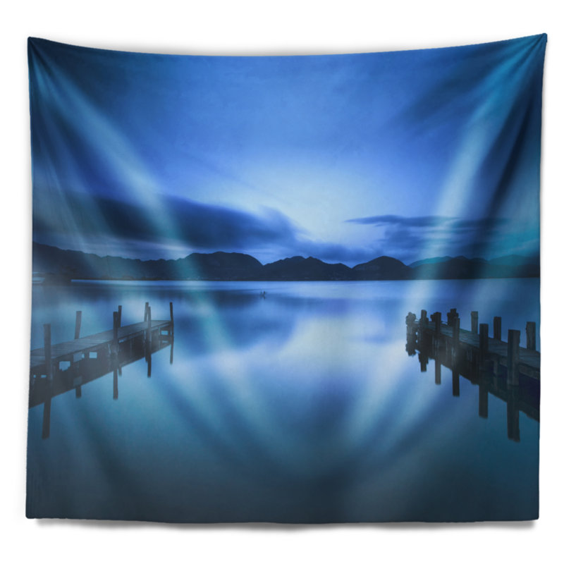 Tapisserie marine et bleu marine, H 78 po x l 92 po