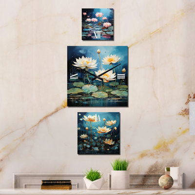 Sakiah Metal Wall Clock