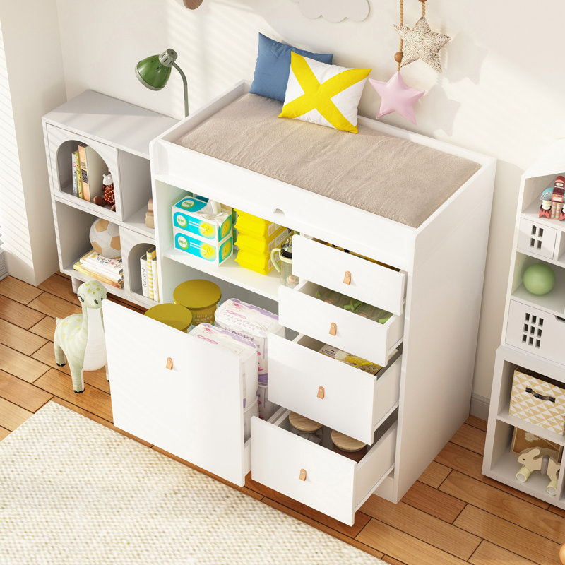Commode à langer à cinq tiroirs et à une tablette de conception moderne