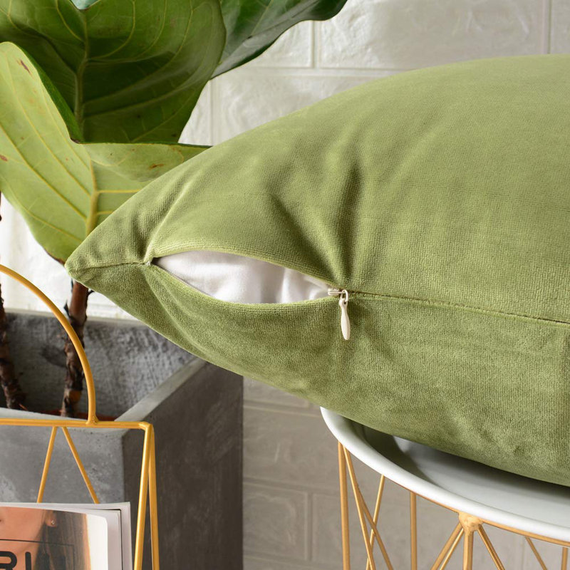 Housse de coussin en velours uni, H 18 po x l 18 po, Vert olive