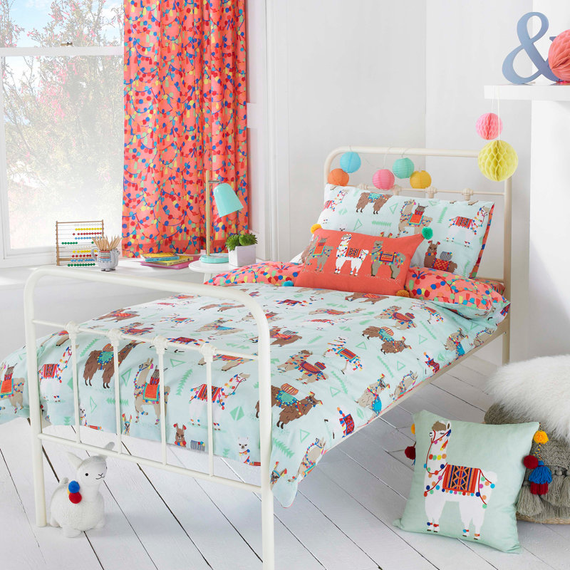 Angelica Polyester Duvet Cover Set with Pillowcases Included
