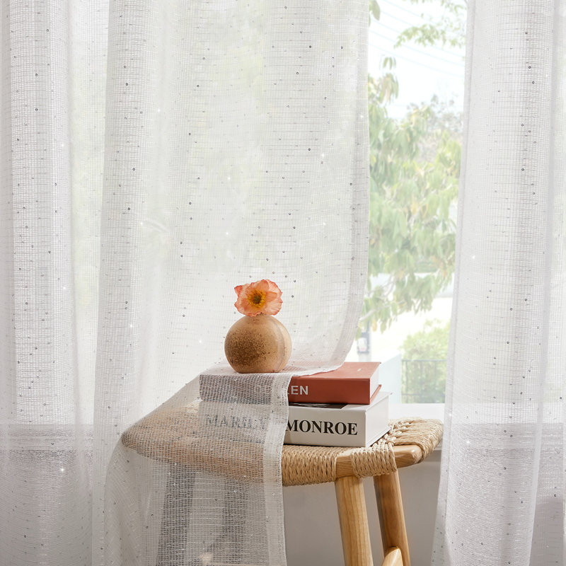 Ensemble de 2 voilages transparents à broderie argentée avec œillets, L 52 po x L 72 po