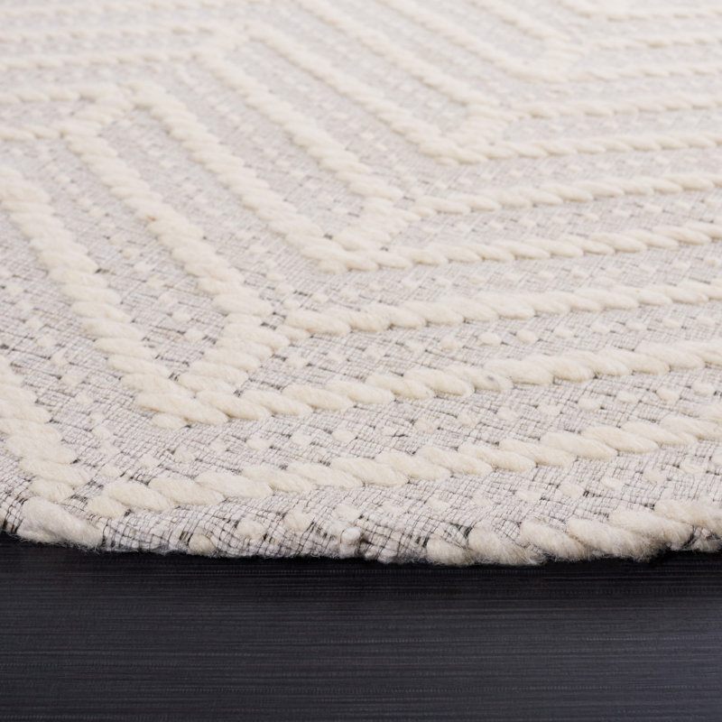 Angelete Area Rug In Ivory / Beige, Round 6'