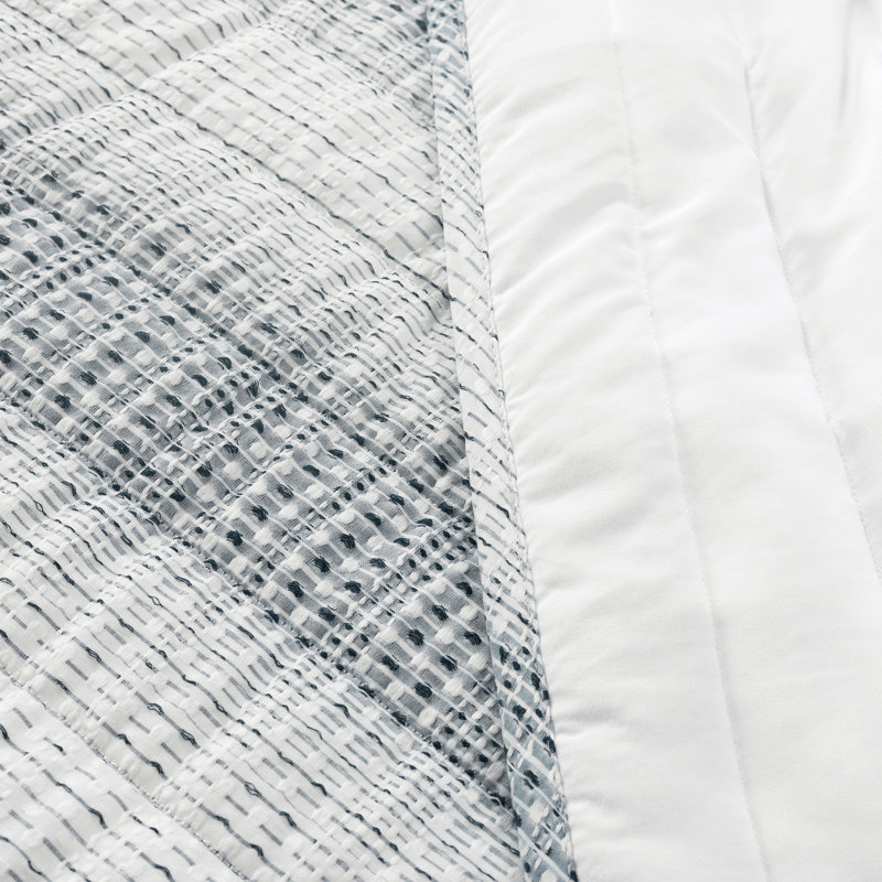 Navy and White Microfiber Full/Queen Waffle Quilt Set