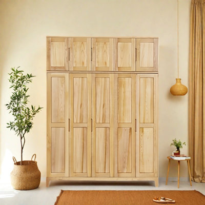 Simple And Practical Wardrobe