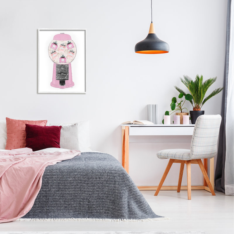 Bouteilles de parfum rose Gumball Machine Glam, L 24 po x H 24 po, Giclée encadrée blanc bord de mer