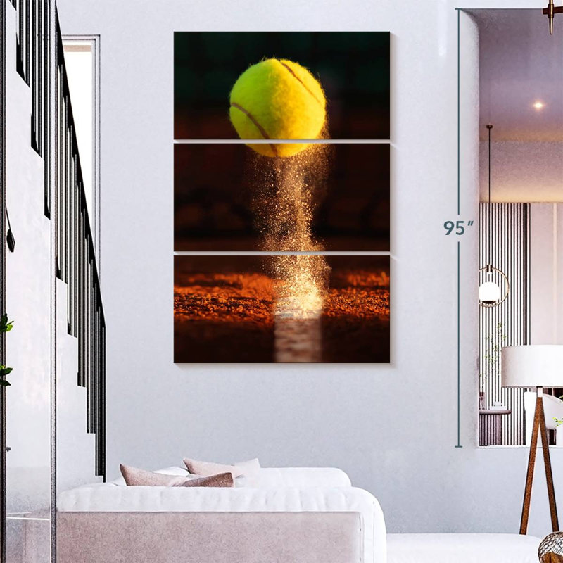 Balle de tennis Sireci sur la ligne, H 74 po x l 48 po