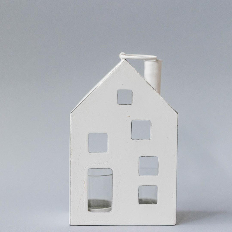 Porte-bougie en forme de maison avec 2 porte-votives