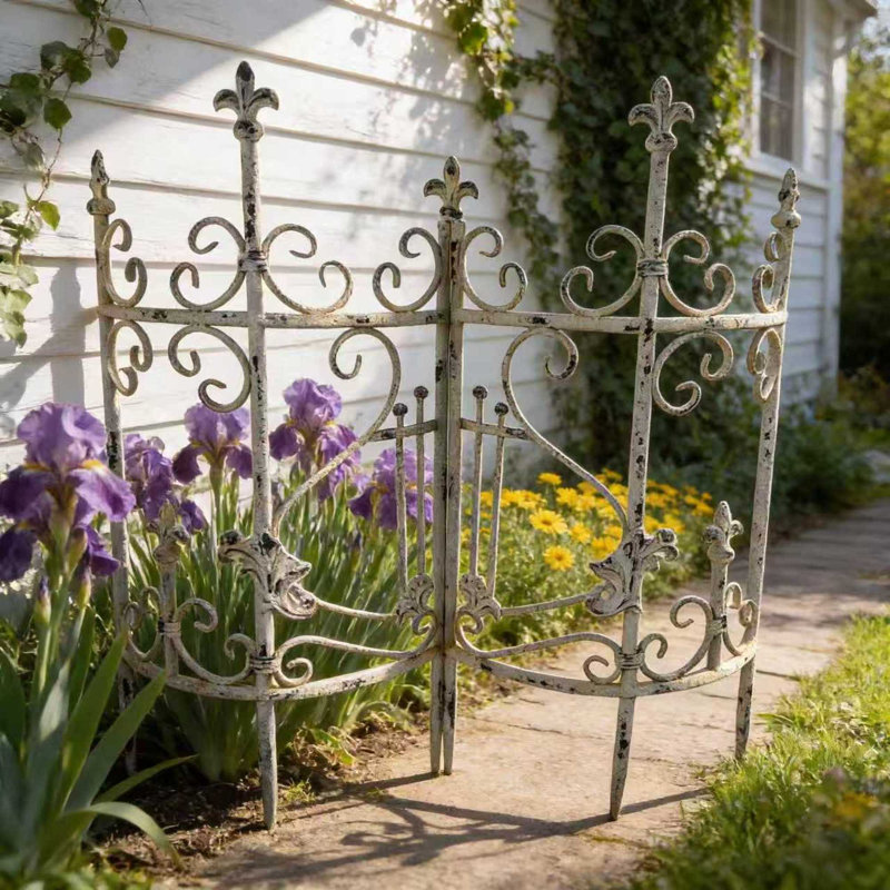Treillis en fer durable avec finition blanche antique pour la décoration de jardin