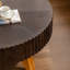Table basse rétro 35,4 po, brune. Avec pieds en bois massif et fines. Pour le café, les livres et la décoration. Fournie avec une décoration élégante de 35,4 po. Disponible-1429522413-1429522412