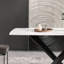Table de salle à manger rectangulaire en pierre frittée blanche de 63 po avec pieds en métal en forme de X noir pour 6 personnes, résistant au feu et facile à nettoyer-270967239-270967233