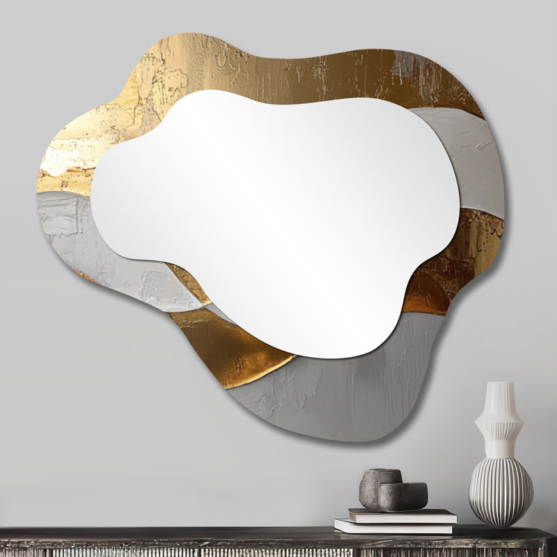 Vagues d'introspection en or et blanc I - miroir mural asymétrique, miroir de coiffeuse moderne, imprimé sur métal