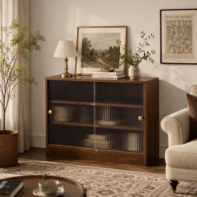 Meuble de rangement de comptoir avec porte vitrée, idéal pour organiser des épices et des accessoires à café, design élégant et peu encombrant