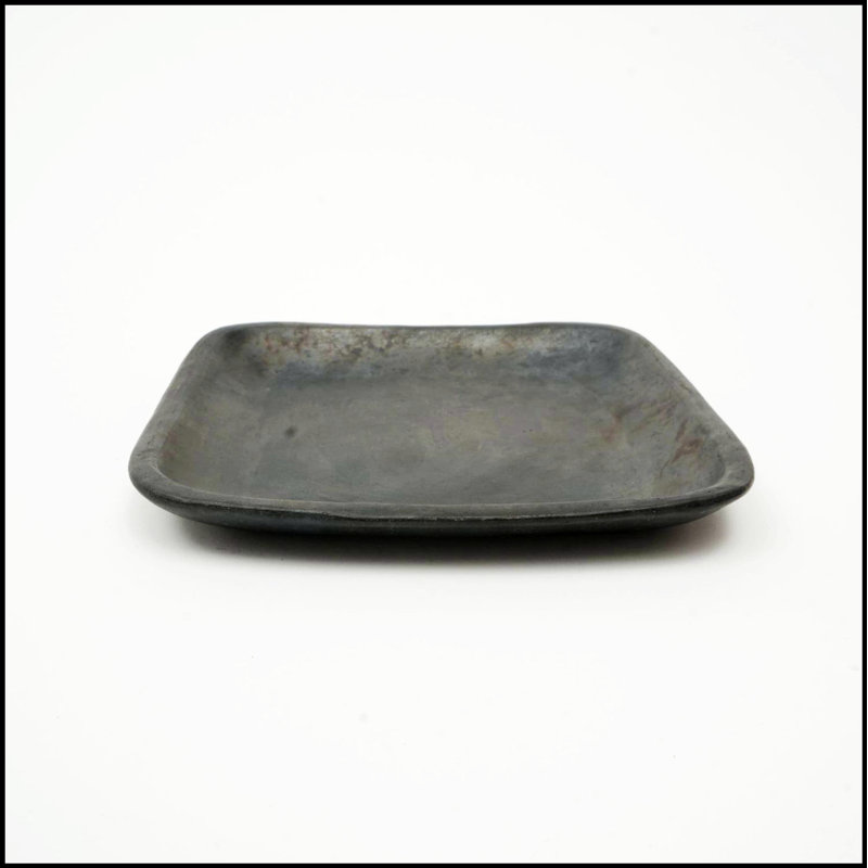 Assiette carrée Union Rustic Lekisa Stone
