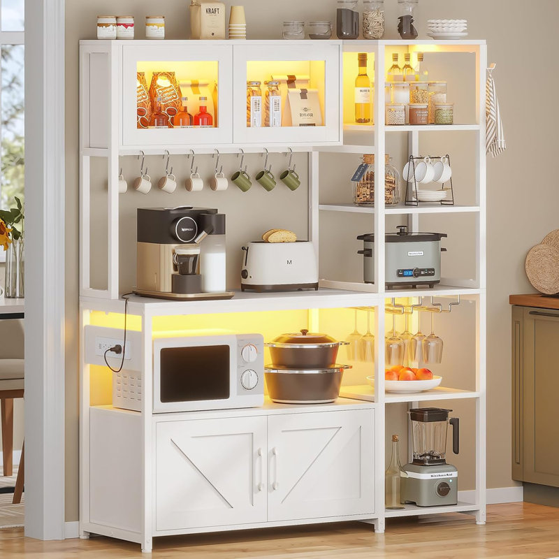 Étagère de boulanger de style campagnard avec prise électrique 45,3 po Akers, Blanc