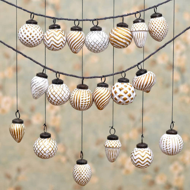 Ensemble de 25 décorations de Noël en verre rétro