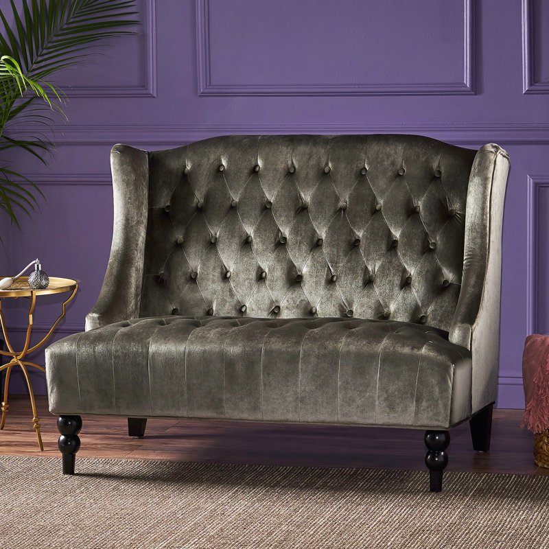 LOVESEAT, Gris