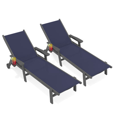 Chaise longue inclinable en PEHD