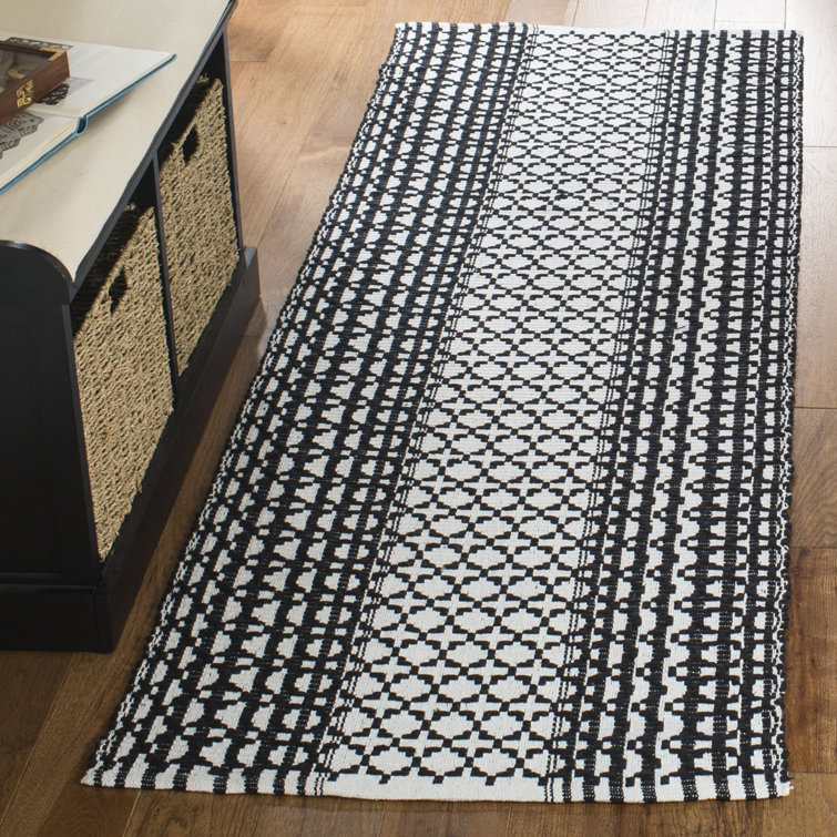Zoltán Hand Woven Cotton Geometric Rug