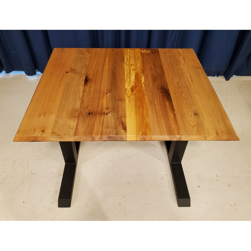 Table de salle à manger érable, L 29 po x l 31 po