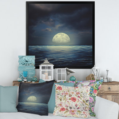 Super lune au-dessus de la mer II - photographie sur toile