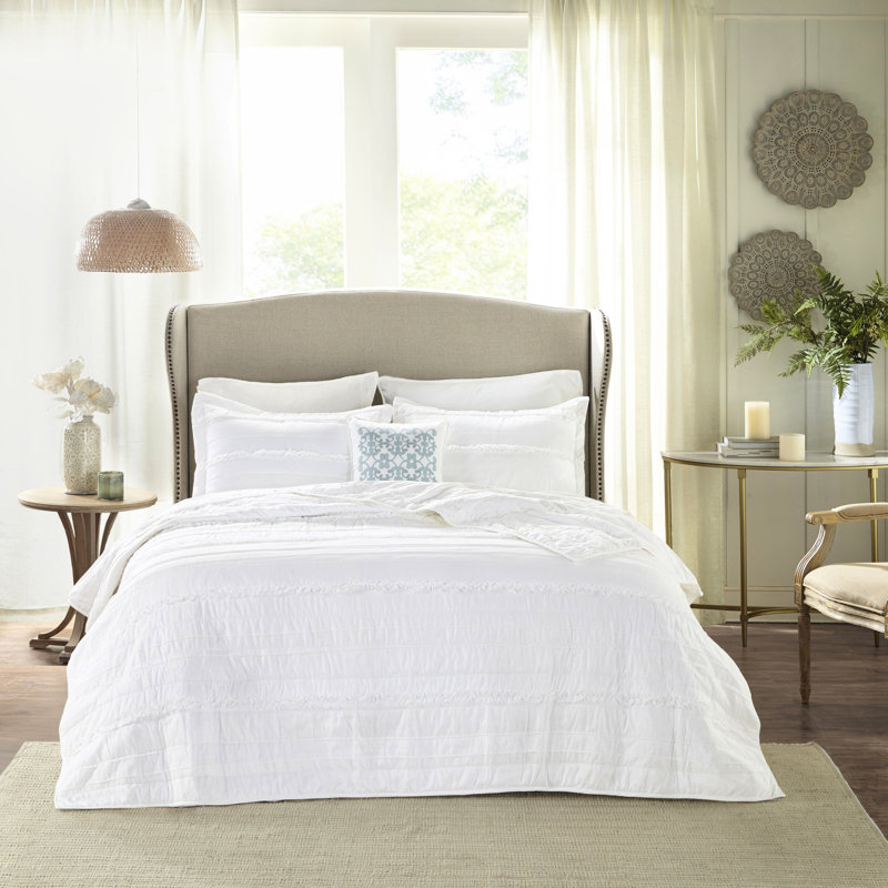 Courtepointe en microfibre blanc très grand / très grand blanc à volants, housse 100% avec coussin contrastant 4 pièces à volants avec très grand jeté, look élégant