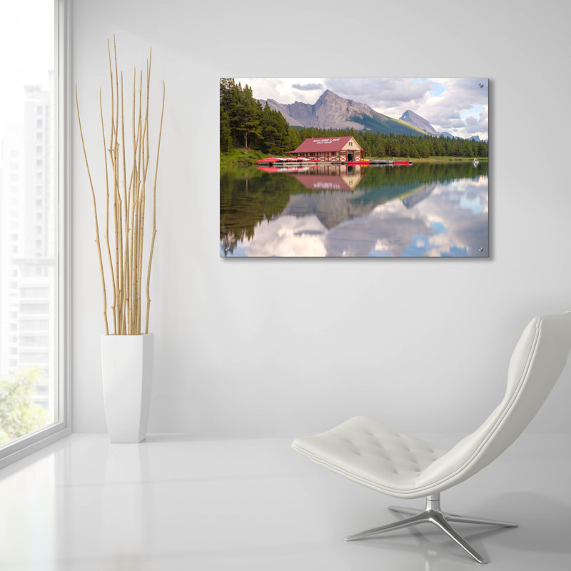 «Maligne Lake 2» par Joe Reimer, photographie, art en verre acrylique, H 24 po x l 36 po x P 0,2 po