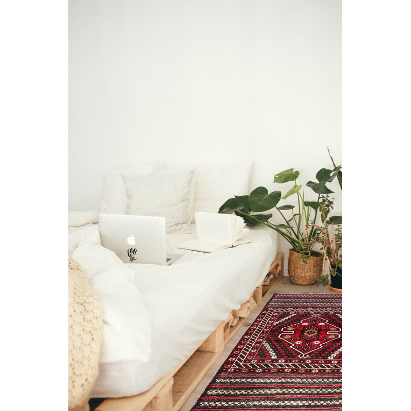 Tapis rouge Teimani 3 pi 3 po x 5 pi 0 po