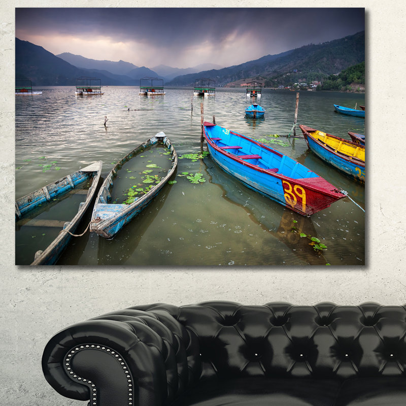 Bateaux près du lac Pokhara - Reproduction, H 30 po x l 40 po x P 1,5 po, Toile tendue