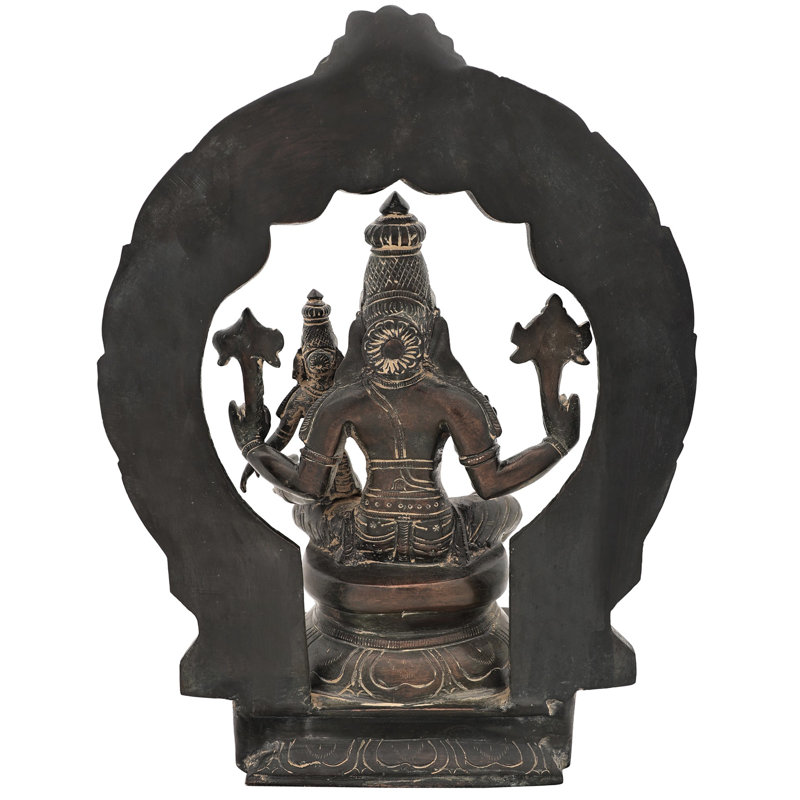 Figurine lord Vishnu avec Lakshmi assis sur un trône Kirtimukha Prabhawali