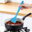 Ensemble d'ustensiles de cuisine en silicone 14 pièces avec porte-ustensiles de cuisine anti-égratignures résistant à la chaleur comprenant une spatule, une cuillère, un turner, un fouet, des pinces et des ustensiles de cuisine allant au lave-vaisselle-124851592