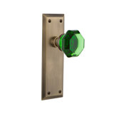 New York Plate with Waldorf Emerald Door Knob