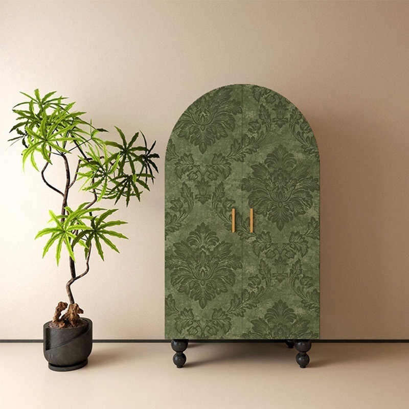 Armoire florale en bois massif de style français