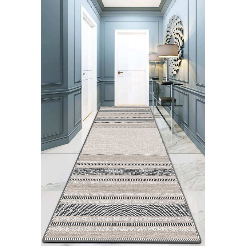 Tapis noir / gris Mccardle, Rectangle 6 pi 7 po x 9 pi 6 po
