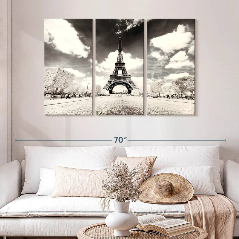 Kavia His Majesty Eiffel, 32" H x 50" W