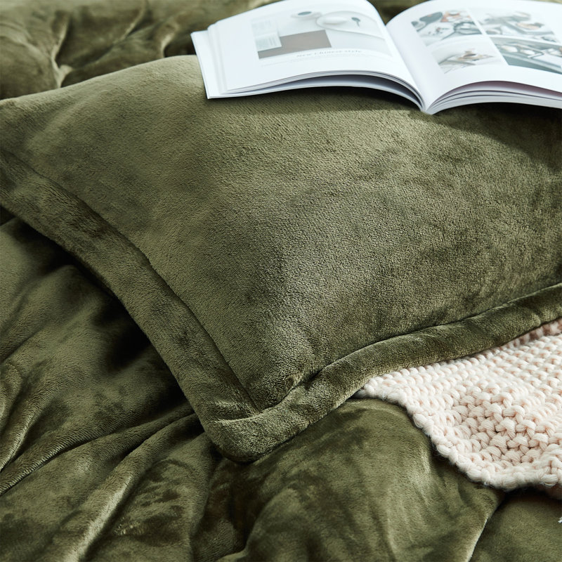 Winter Moss Twin Down Alternative Microfiber Comforter Set