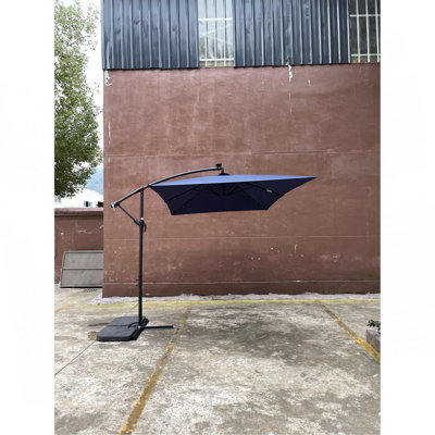 Parasol de terrasse rectangulaire 2X3m à énergie solaire à DEL avec parasol imperméable à 6 côtes avec manivelle et base en croix pour terrasse de jardin