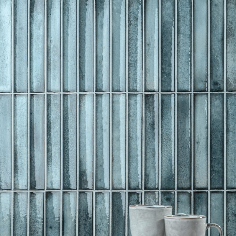 Carreau de mur en porcelaine brillante cannelée 4,5 "x 9" Sakura, Bleu mer