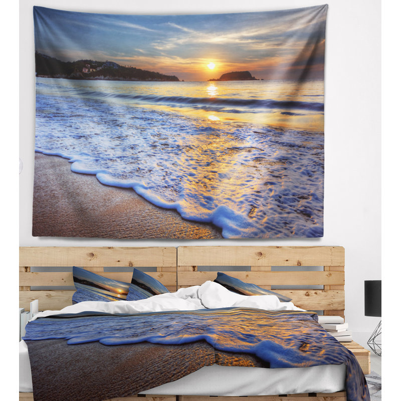 Tapisserie en mer de mer calme avec vagues bleues, H 78 po x l 92 po