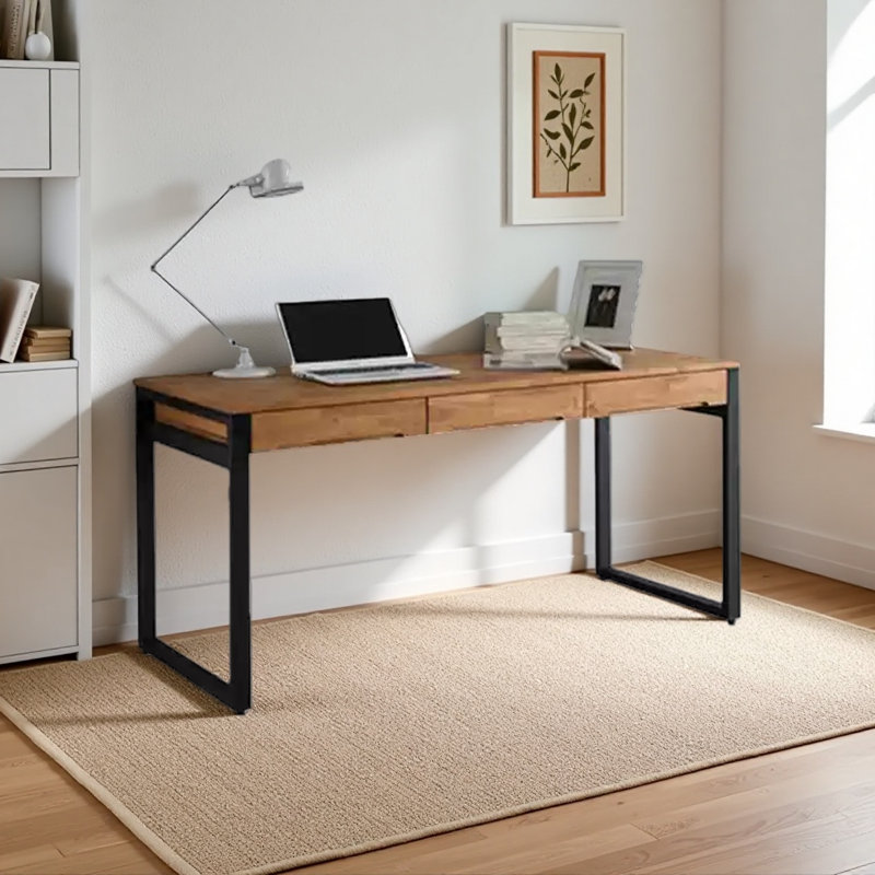 Bureau en bois massif de style industriel avec tiroirs