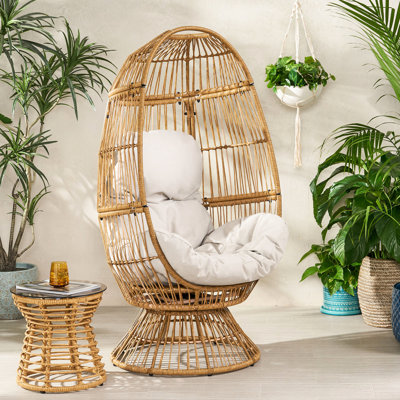 Fauteuil à œufs d'extérieur avec coussin - brun. Panier de style confort. Durable. Rembourrage d'eau. L 31 po x P 27,43 po x H 56,69 po. Détails faits à la main. Assemblage requis pour le tissage. Siège. Nécessaire