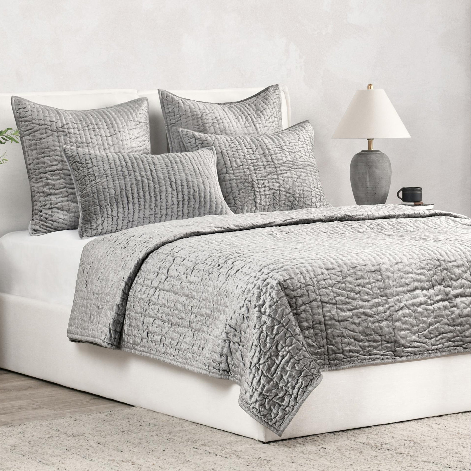 Tasmin Velvet Quilt, King Quilt, Gray