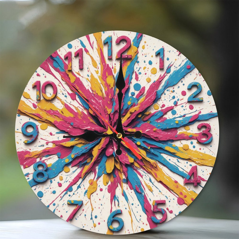 Horloge avec éclaboussures de peinture