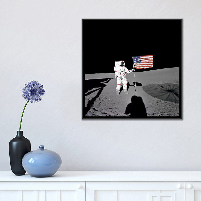 «Apollo 14 Shepard», reproduction de photo sur toile, H 37 po x l 37 po x P 1,5 po, Toile avec cadre noir, Pas de tapis