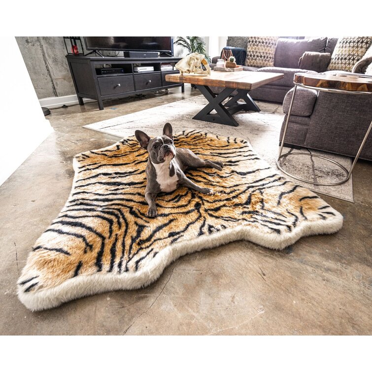 Pretor Puprug Runner Faux Fur Memory Foam Dog Curve Mat