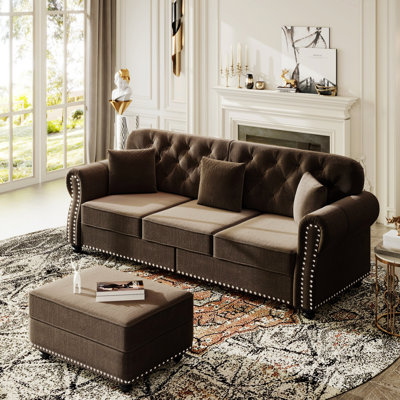 Canapé Chesterfield avec garniture cloutée et accoudoirs roulés, canapé avec 3 coussins pour la maison